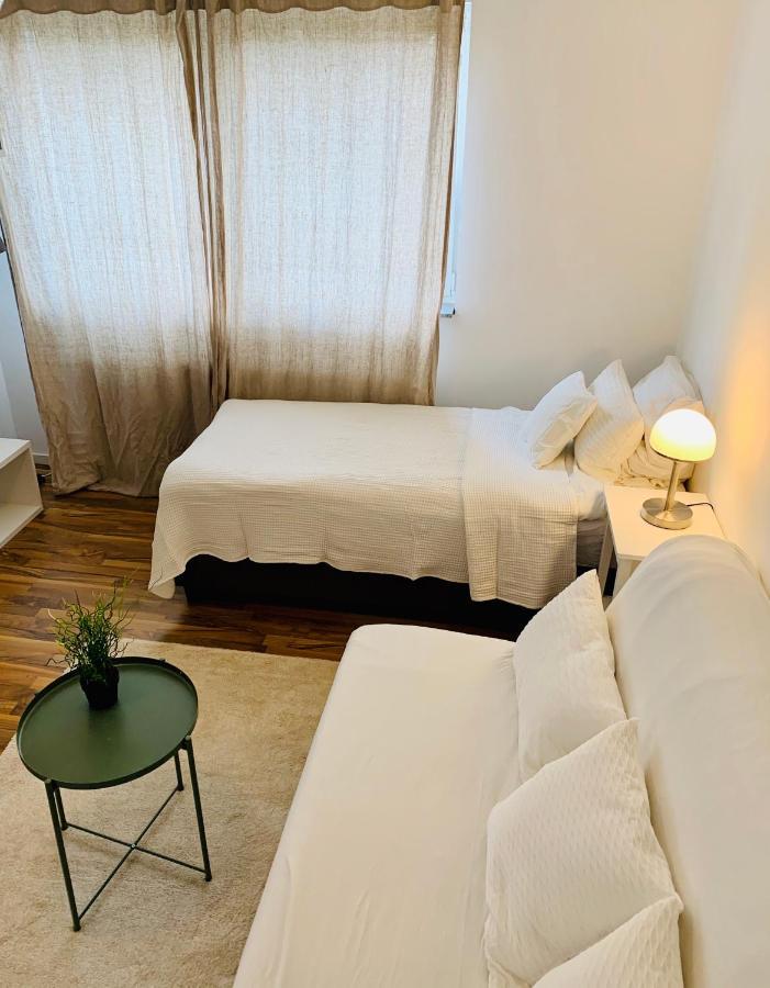 Top Renoviertes Apartement In Bester Lage Von Homburg- 5 Fussminuten Zur Uniklinik Homburg  Ngoại thất bức ảnh