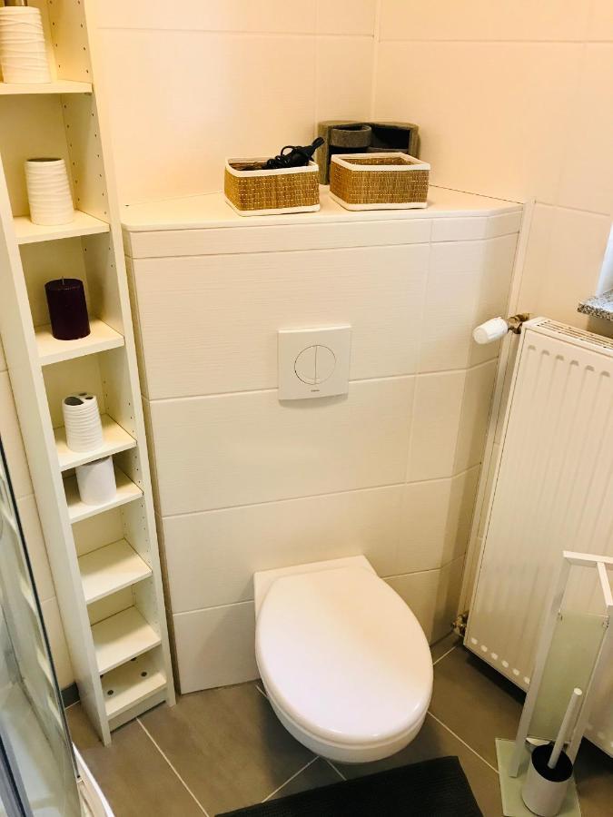 Top Renoviertes Apartement In Bester Lage Von Homburg- 5 Fussminuten Zur Uniklinik Homburg  Ngoại thất bức ảnh
