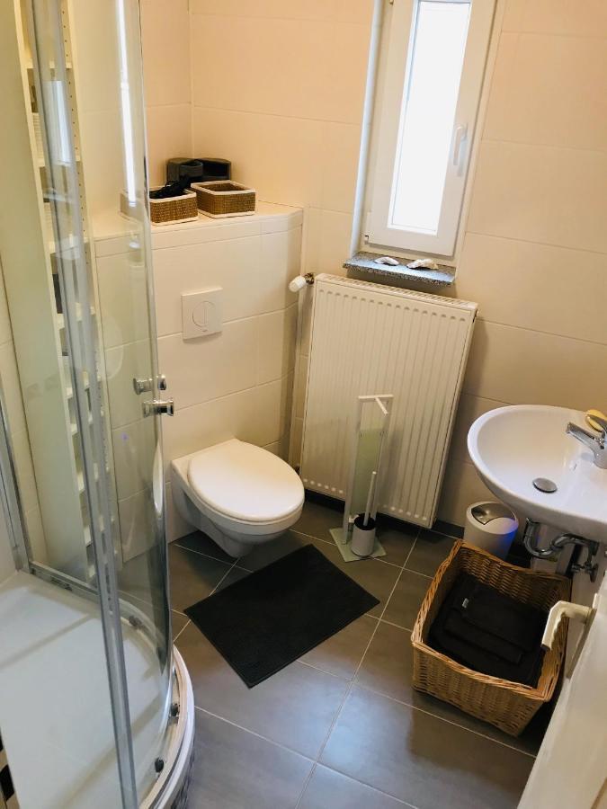 Top Renoviertes Apartement In Bester Lage Von Homburg- 5 Fussminuten Zur Uniklinik Homburg  Ngoại thất bức ảnh